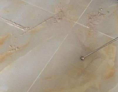 双柏瓷砖空鼓维修公司分享粘合剂选择不当在瓷砖铺贴过程中可能导致以下问题